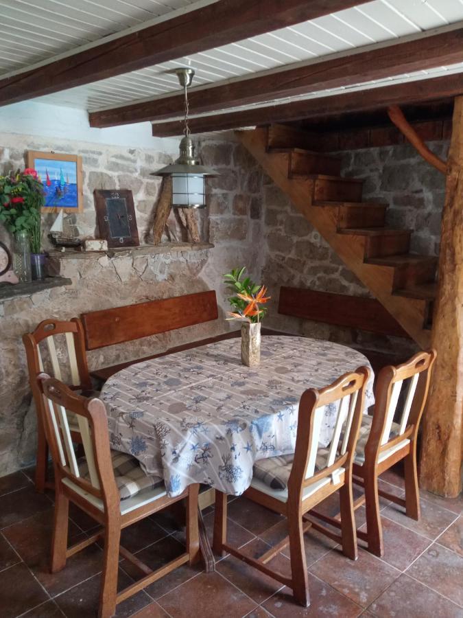 Holiday Home - Pavenka Donje Selo na Šolti Buitenkant foto