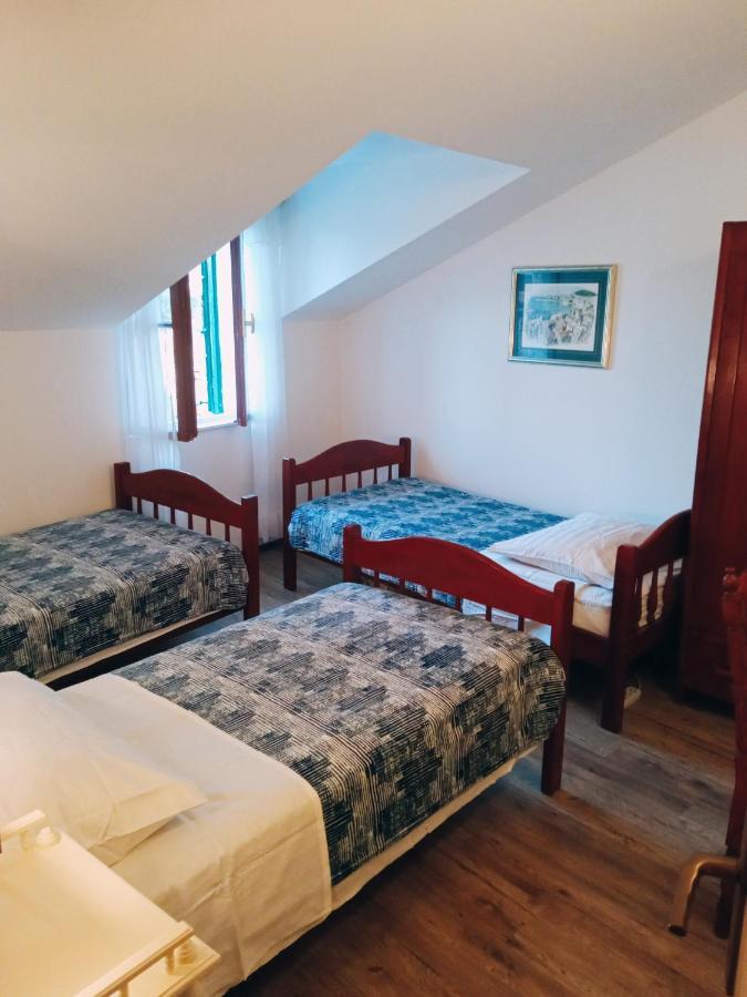 Holiday Home - Pavenka Donje Selo na Šolti Buitenkant foto